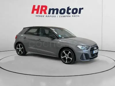 Usado Audi A1 Sportback 110 CV (80 kW) 2022 Gris / plata Utilitario