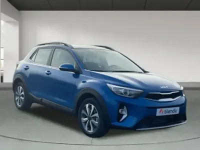 Usado Kia Stonic 100 CV (73 kW) 2024 Negro SUV