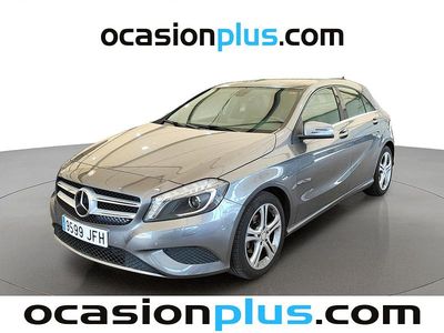 Usado Mercedes A180 Urban 109 CV (80 kW) 2015 Gris Utilitario