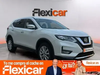 Usado Nissan X-Trail Acenta 150 CV (110 kW) 2020 Gris / plata SUV