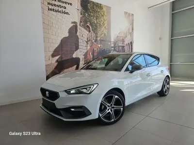 Nuevo Seat Leon FR 150 CV (110 kW) 2026 Blanco Berlina