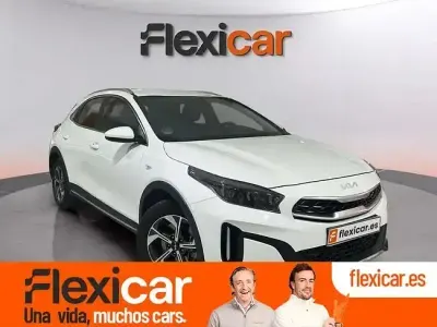 Usado Kia XCeed 100 CV (73 kW) 2024 Blanco SUV