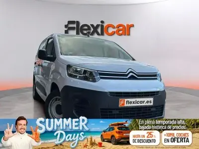 Usado Citroën Berlingo Feel 102 CV (75 kW) 2023 Blanco Monovolumen