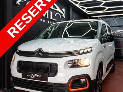 Usado Citroën Berlingo Shine 131 CV (96 kW) 2022 Blanco Monovolumen