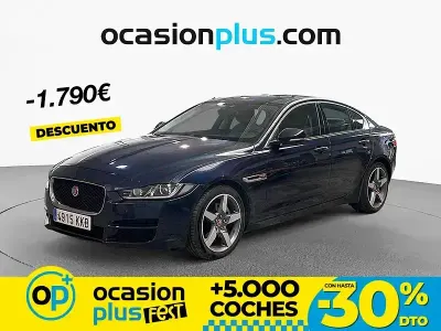 Usado Jaguar XE Pure 180 HP (132 kW) 2018 Azul Sedan