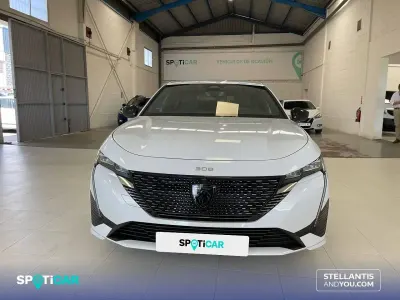 Usado Peugeot e-308 114 kW (156 CV) 2023 Blanco Utilitario