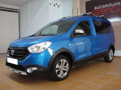 Usado Dacia Dokker Stepway 75 HP (55 kW) 2015 Azul Monovolume