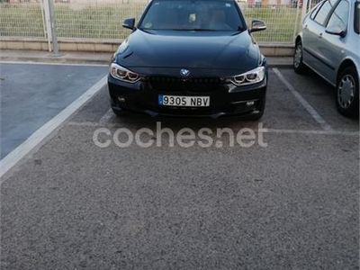 Negro Usado 2013 BMW 330 Luxury Line Berlina | 15.000 €