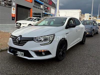 Begagnad Renault Mégane IV Zen 140 HK (102 kW) 2020 Vit Sedan