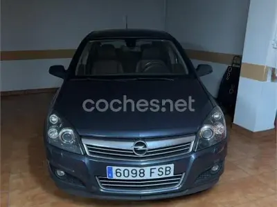 Usado Opel Astra Enjoy 120 CV (88 kW) 2007 Azul Berlina