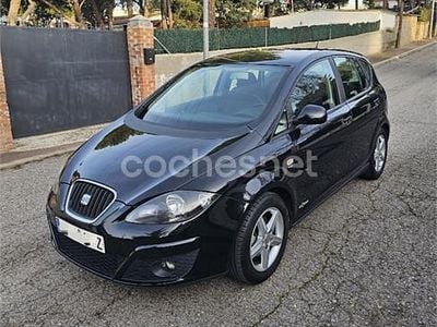 Usado Seat Altea Reference 105 CV (77 kW) 2011 Negro Monovolumen