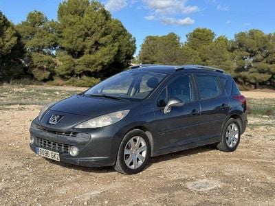 Gris Usado 2010 Peugeot 207 Sport Familiar | 3999 € (Precio justo)