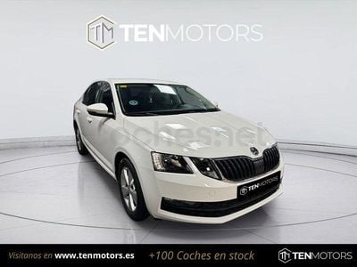 Usado Skoda Octavia Active 115 CV (84 kW) 2019 Blanco Berlina