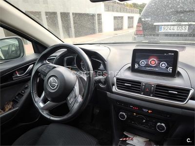 Usado Mazda 3 Luxury 120 CV (88 kW) 2015 Blanco Berlina