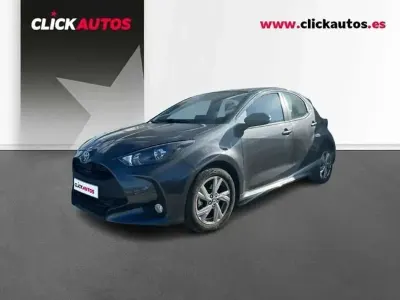 Käytetty Toyota Yaris Hybrid Active 116 HP (85 kW) 2025 Harmaa Viistoperä