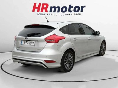 Używany Ford Focus ST-Line 125 KM (91 kW) 2018 Szary Sedan/Limuzyna