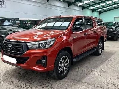 Usado Toyota HiLux 151 CV (111 kW) 2020 Naranja Pickup/Camioneta