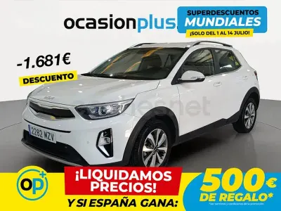 Usado Kia Stonic 100 CV (73 kW) 2025 Blanco SUV