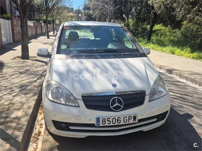 Usado Mercedes A180 Avantgarde 109 CV (80 kW) 2009 Blanco Monovolumen