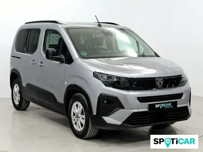 Usado Peugeot Rifter Allure 101 CV (74 kW) 2024 Gris Monovolumen