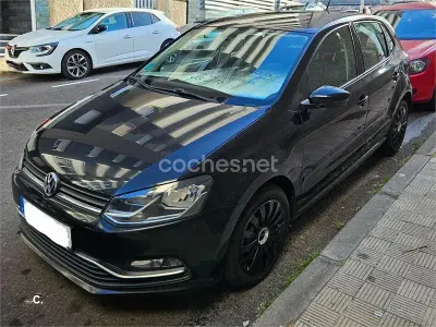 Usado VW Polo Advance 90 CV (66 kW) 2014 Negro Berlina