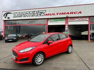 Rojo Usado 2014 Ford Fiesta Trend Berlina | 8000 € (Un poco caro)