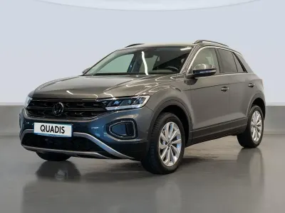 Usado VW T-Roc Life 116 CV (85 kW) 2024 Gris SUV