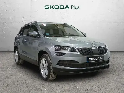 Usado Skoda Karoq 115 CV (84 kW) 2019 Gris / plata SUV