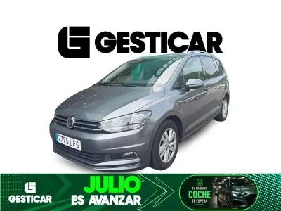 Usado VW Touran Advance 150 CV (110 kW) 2020 Gris Monovolumen