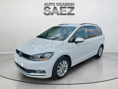 Usado VW Touran Edition 115 CV (84 kW) 2017 Blanco Monovolumen