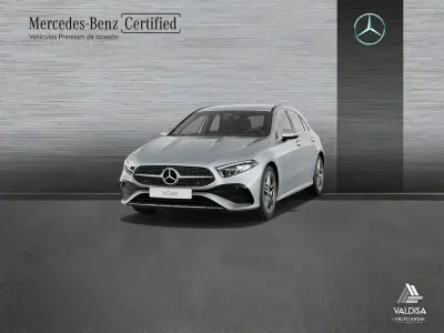 Usado Mercedes A180 AMG line 136 CV (100 kW) 2025 Gris Berlina