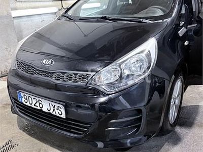 Usado Kia Rio 84 CV (61 kW) 2017 Negro Berlina
