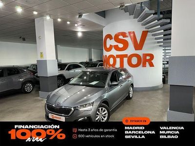 Usado Skoda Scala Ambition 110 CV (80 kW) 2022 Gris Utilitario