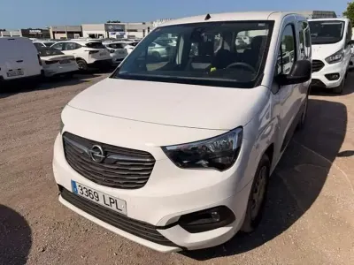 Usado Opel Combo Life Edition+ 102 CV (75 kW) 2021 Blanco Monovolumen