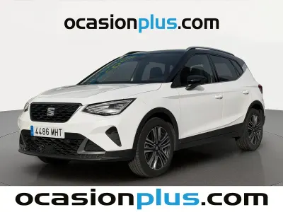 Usado Seat Arona FR 110 CV (80 kW) 2023 Blanco SUV