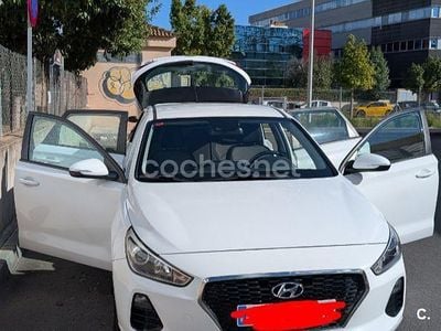 Blanco Usado 2017 Hyundai i30 Berlina | 9000 € (Precio justo)