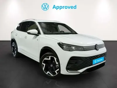 Usado VW Tiguan R-line 204 CV (150 kW) 2025 Blanco SUV