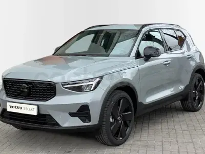 Nuevo Volvo XC40 Plus 163 CV (119 kW) 2025 Gris / plata SUV