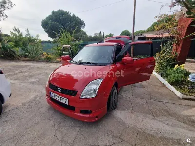 Usado Suzuki Swift GL 92 CV (67 kW) 2006 Rojo Utilitario