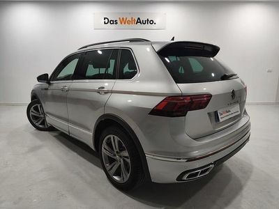Usado VW Tiguan R-line 150 CV (110 kW) 2022 Gris plata SUV