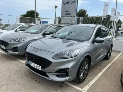 Usado Ford Kuga ST-Line X 190 CV (139 kW) 2022 Gris SUV