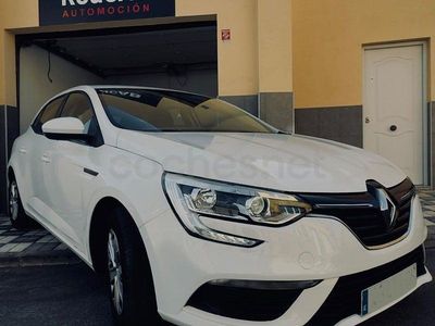 Usado Renault Mégane IV Bose Edition 115 CV (84 kW) 2020 Blanco Berlina