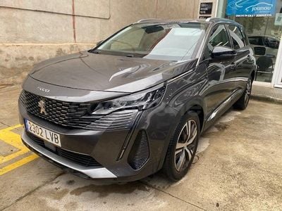 Usado Peugeot 5008 Allure 130 CV (95 kW) 2021 Gris / plata SUV