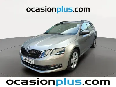 Usado Skoda Octavia Style 150 CV (110 kW) 2019 Beige Familiar