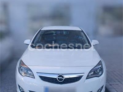 Usado Opel Astra Excellence 125 CV (91 kW) 2012 Blanco Berlina