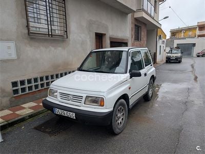 Usado Suzuki Vitara 90 CV (66 kW) 2004 Blanco SUV