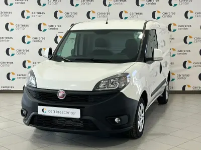 Usado Fiat Doblò 95 CV (69 kW) 2021 Blanco Monovolumen