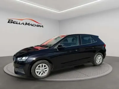 Usado Skoda Fabia Ambition 95 CV (69 kW) 2022 Azul Utilitario