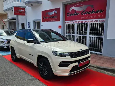 Begagnad Jeep Compass 240 HK (176 kW) 2021 Vit SUV