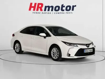 Usado Toyota Corolla 125 CV (91 kW) 2023 Blanco Berlina